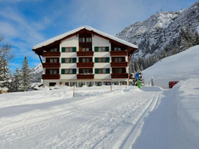 Hotel Omesberg Lech